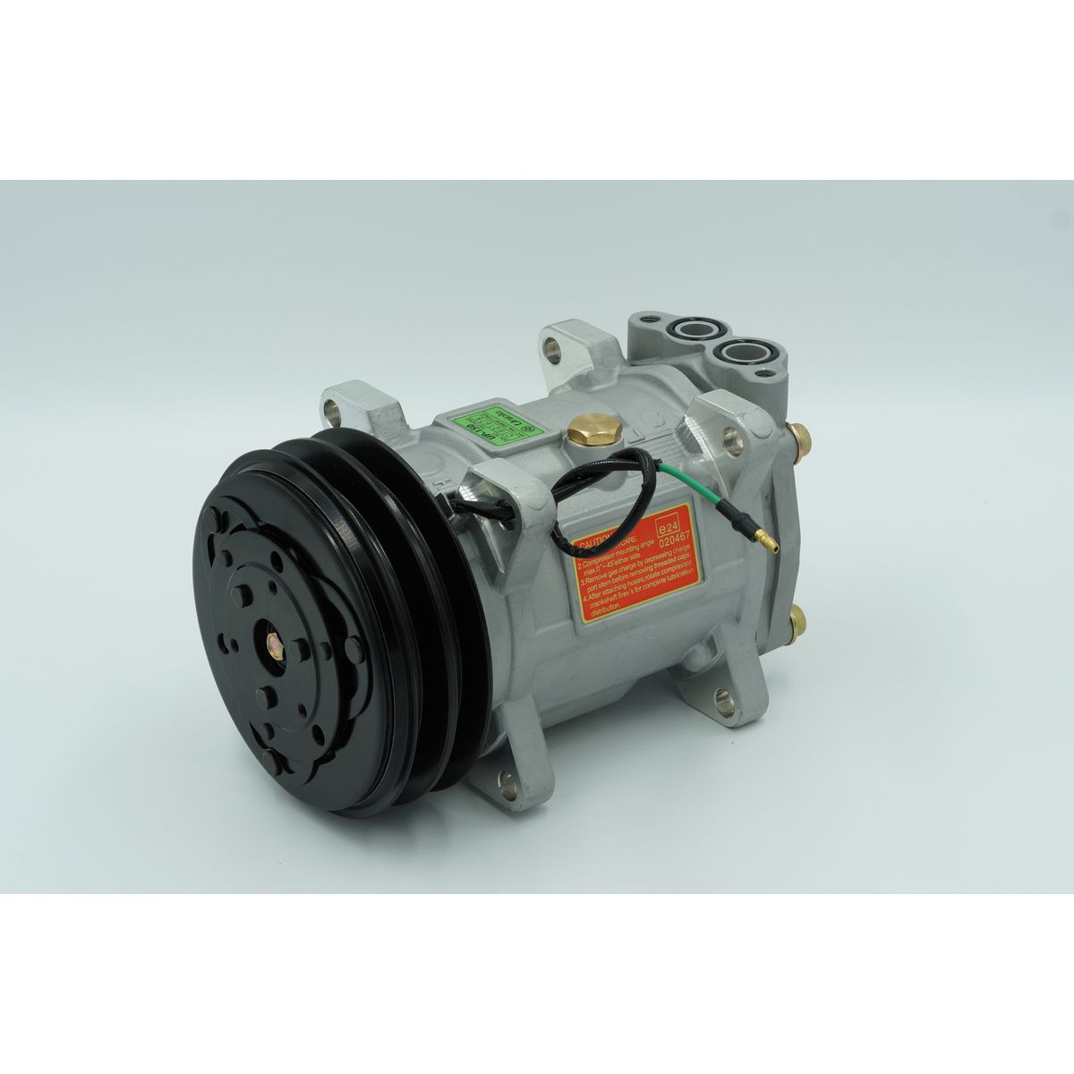 Unicla AC Compressor 24V Ear Mount UP150 CXU4447