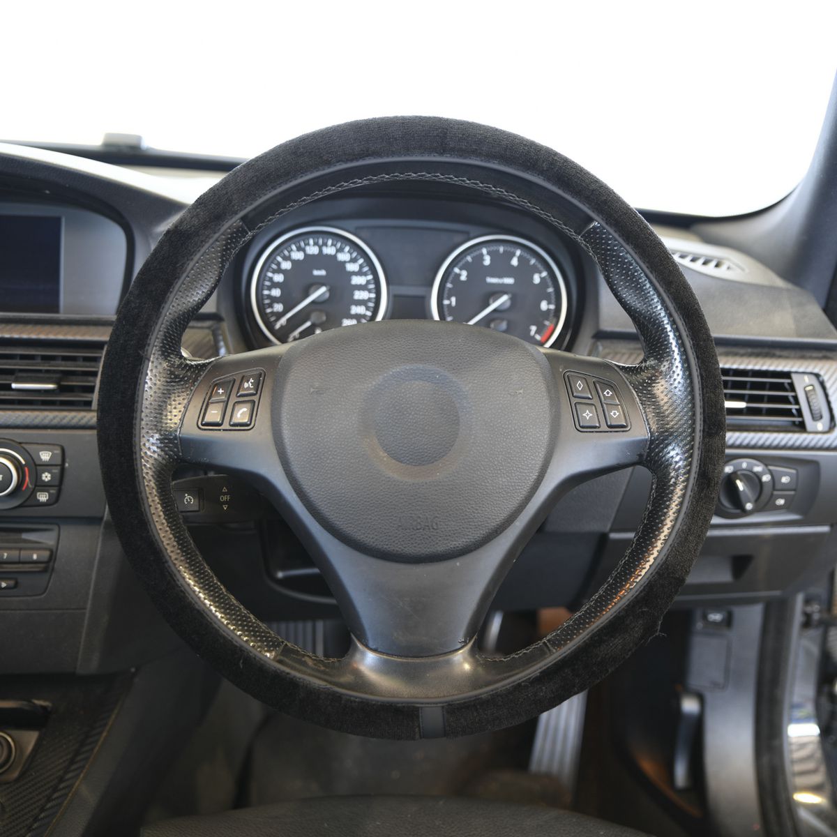Gearup Steering Wheel Cover 36.8 x 39.4cm - Black Purr GUSWCFLBP