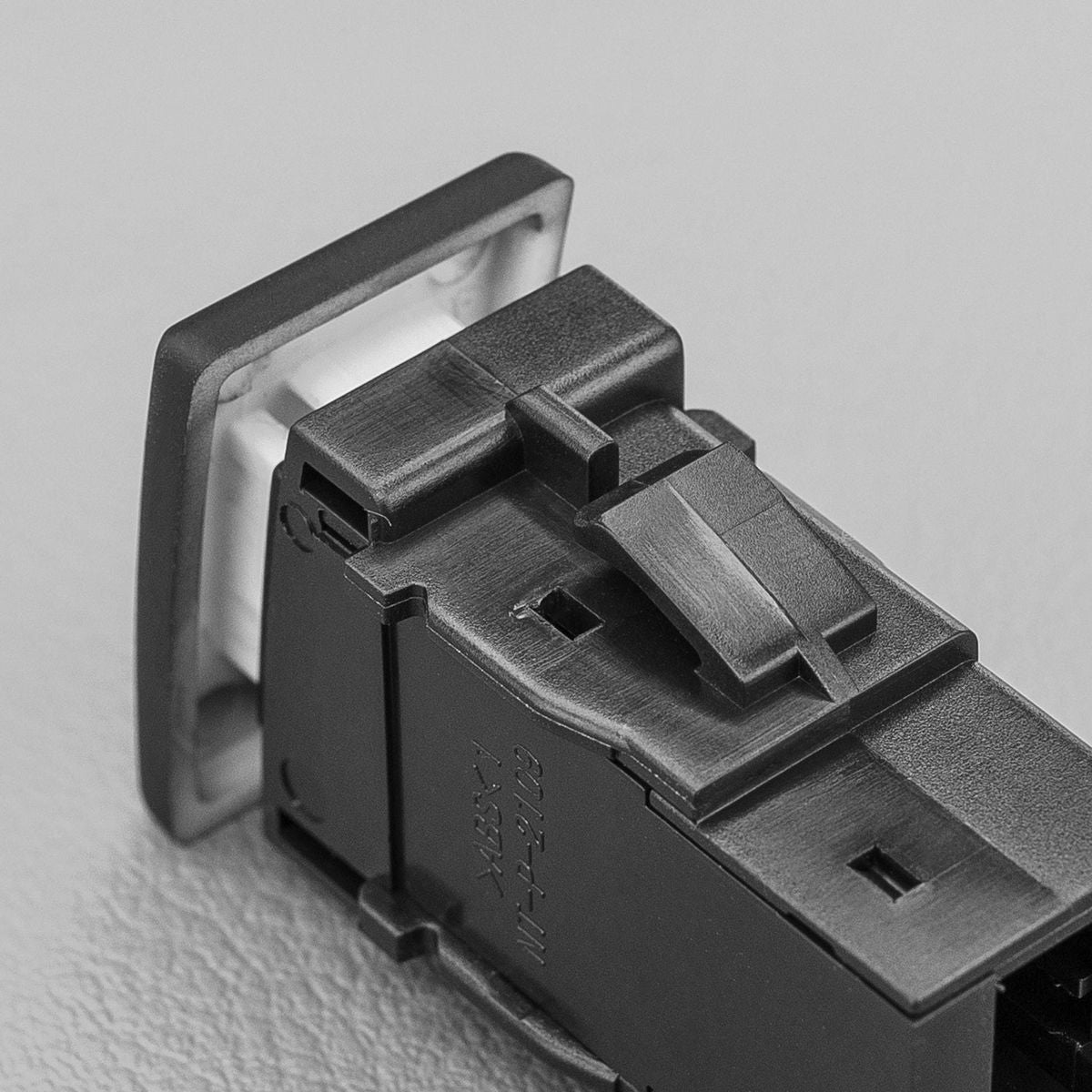 STEDI Push Button Switch Universal Fits New Dmax Colorado 2012