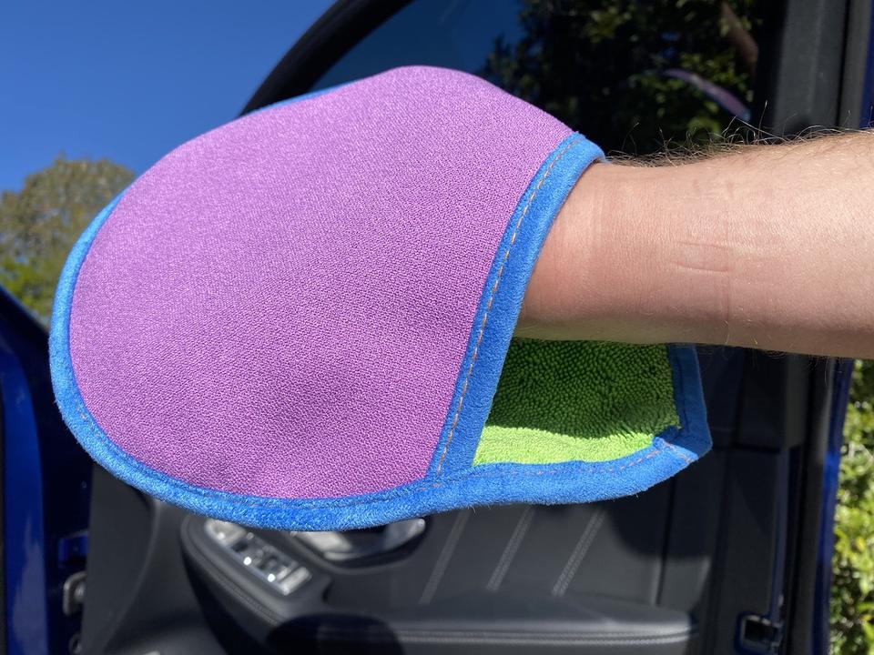Bowden's Own The Inta-Mitt Glass Cleaning Mitt
