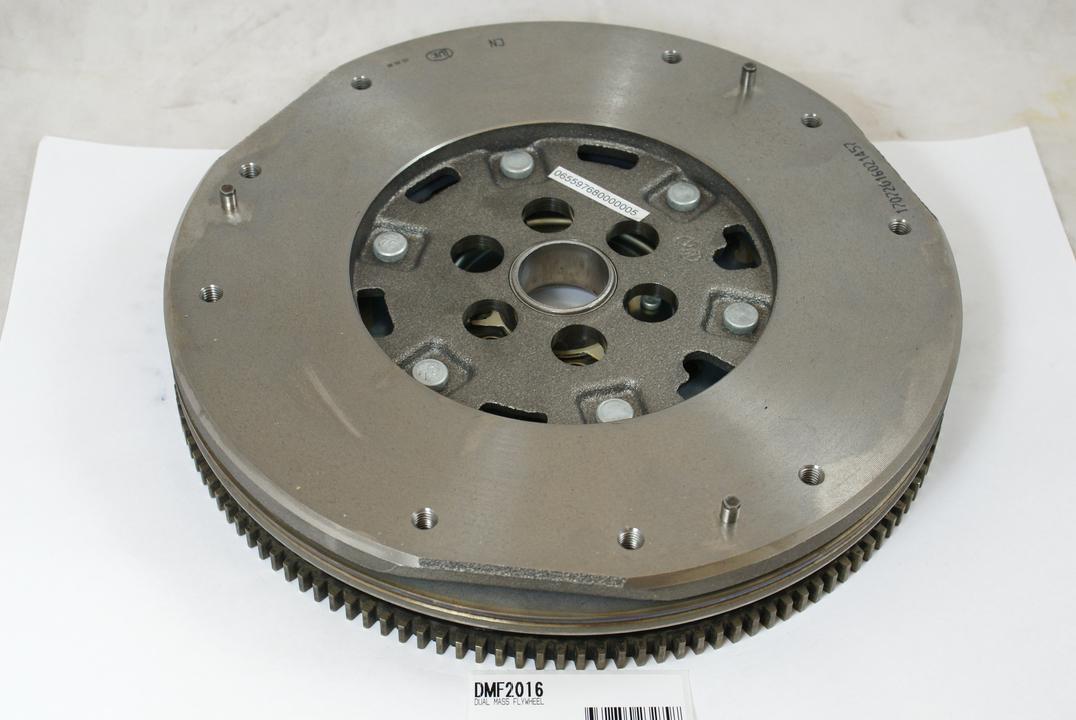 Clutch Industries Standard Replacement Clutch Kit Inc. DMF & CSC DMF2900N-CSC