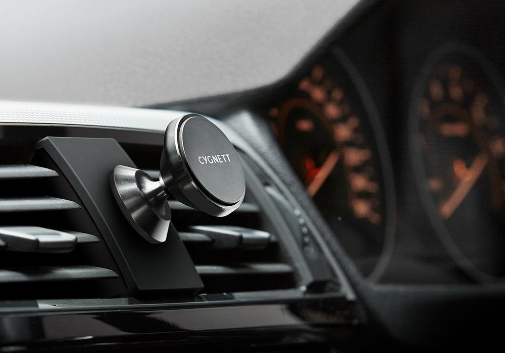 Cygnett MagMount & Magnetic Dash & Window Phone Mount