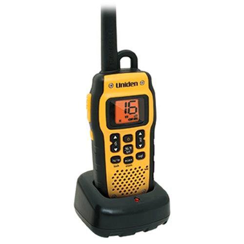 Uniden Submersible/Waterproof 2.5W VHF Marine Radio That Floats Includes Carabiner Clip